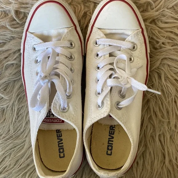 Converse shoes size 7 - Picture 2 of 7